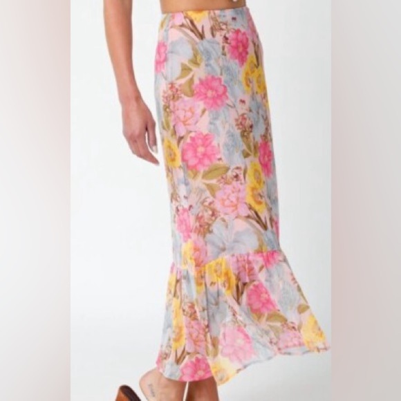 Olivaceous Ellisa Floral Skirt - Picture 1 of 6